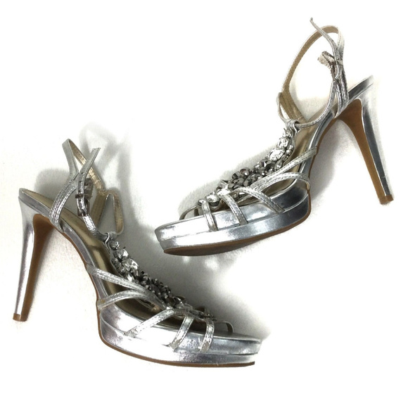 ANTONIO MELANI Shoes - ❌SOLD❌Antonio Melani Silver Jeweled Stilleto's 9.5